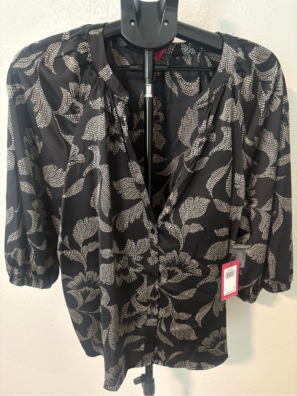 NWT Vince Camuto Blouse -Black - Size Large